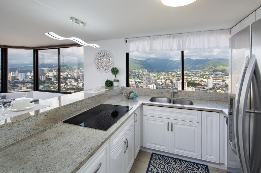Waikiki Penthouse @ The Monarch Hotel ホノルル エクステリア 写真